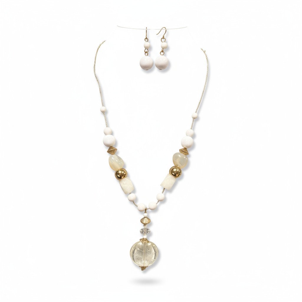 White Glass And Lucite Bead Gold Tone Bead Necklace Earring Set 15$
